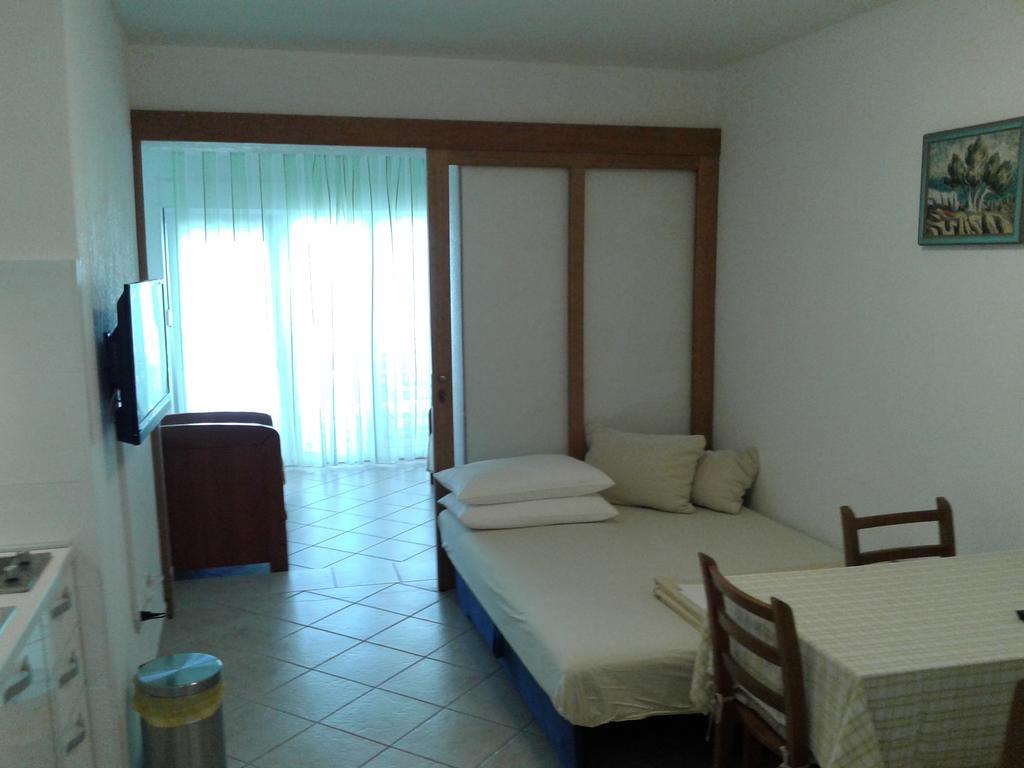 Apartments Toma Bajnice Directly Krilo Bagian luar foto