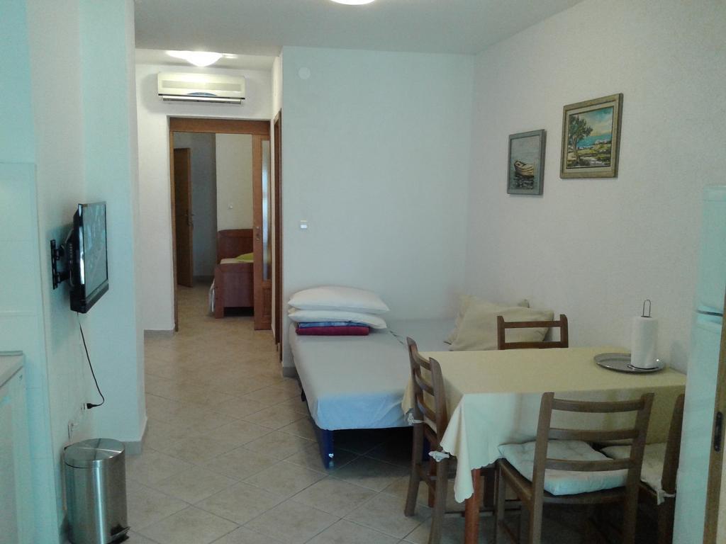 Apartments Toma Bajnice Directly Krilo Bagian luar foto